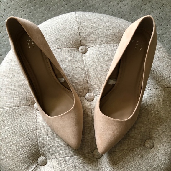 a new day Shoes - Brand New Nude Pumps